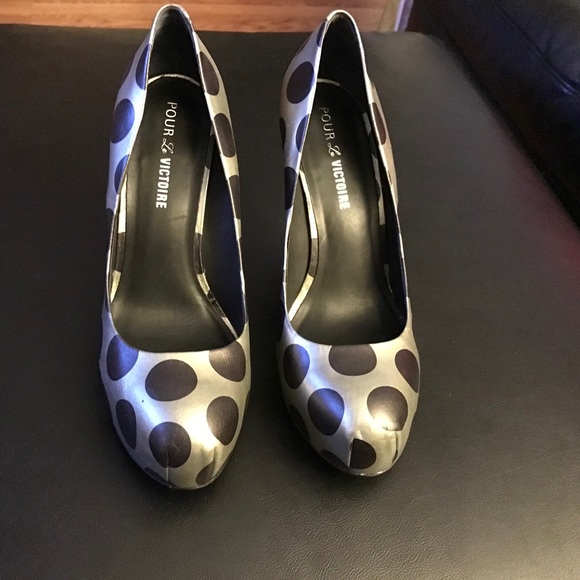 POUR LA VICTOIRE LEATHER POLKA DOT PLATFORM HEELS - Picture 2 of 12